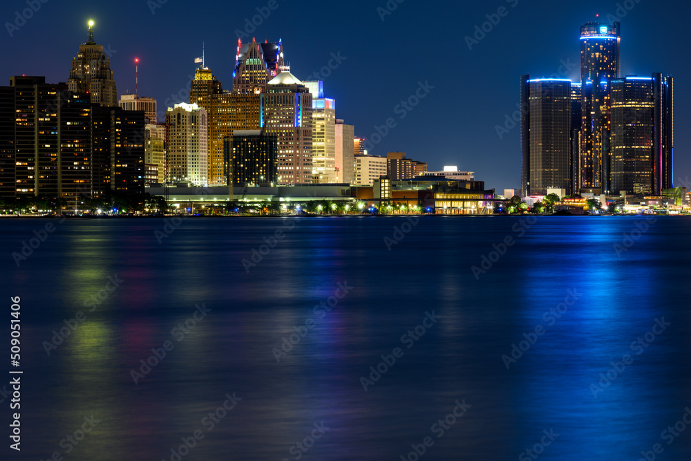Detroit skyline and Detroit River viewed from Windsor, Ontario.