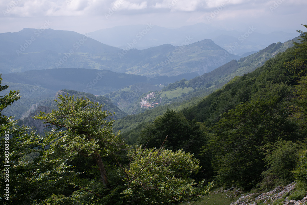 paisaje de los montes Vascos