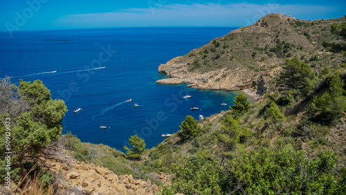 Fototapeta Naklejka Na Ścianę i Meble -  Costa litoral de sierra helada frente a la playa del Albir y Altea, en la Costa Blanca de Alicante