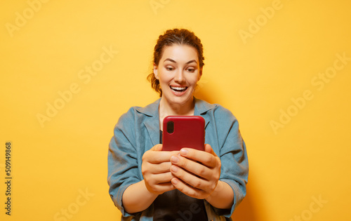 Valokuva woman with smartphone