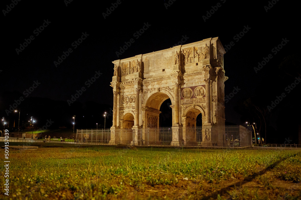 Colisée - Arc de Triomphe