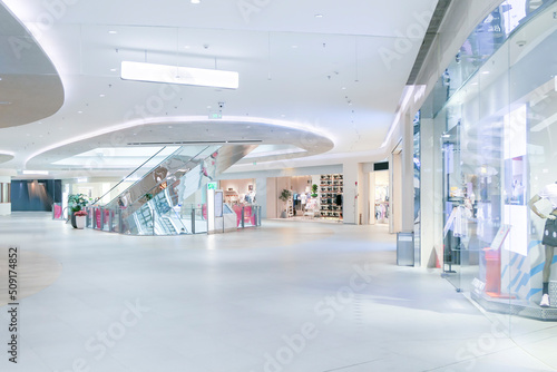 Obraz na płótnie Interior space of department store w salonie