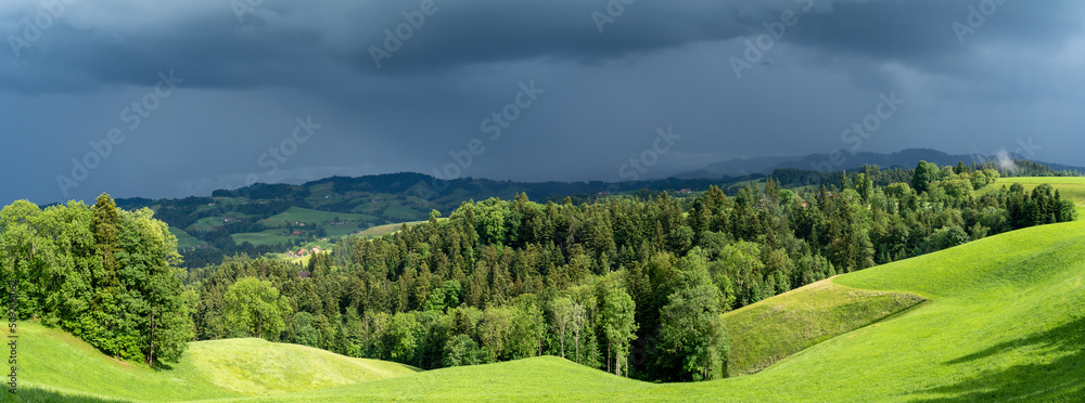 Schweiz Hügel und Bergland