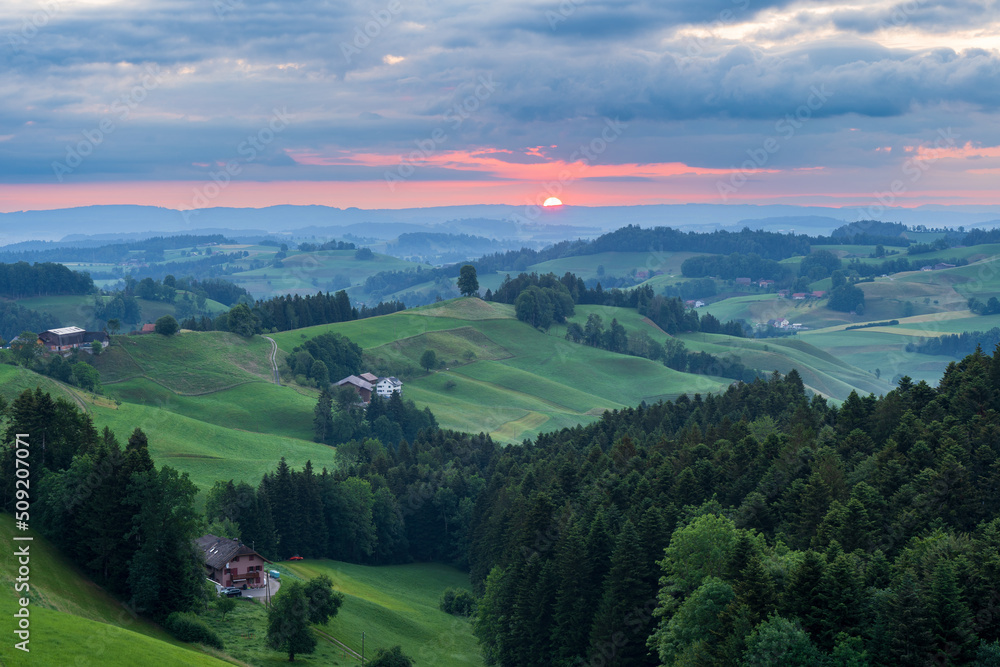 Fototapeta premium Schweiz Hügel und Bergland
