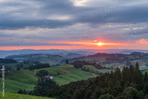 Schweiz Hügel und Bergland