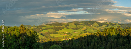 Schweiz Hügel und Bergland
