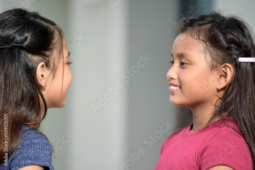 A Friends Asian Girls © dtiberio