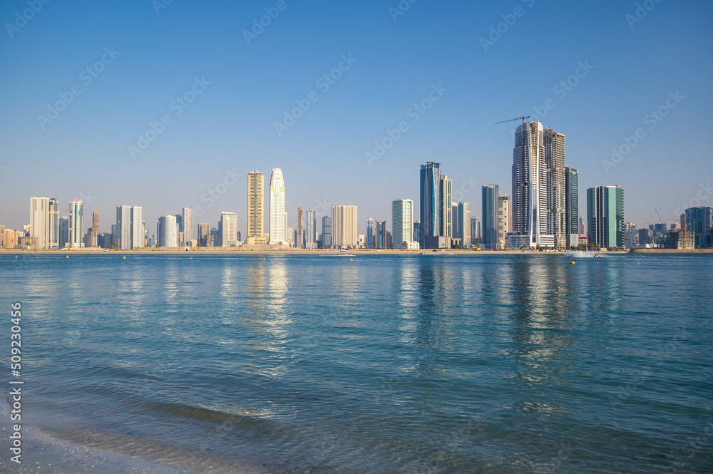 Obraz premium View of skyscrapers in Dubai