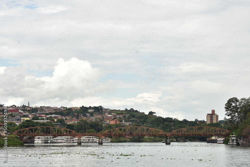 Naklejka premium view of the river and the city