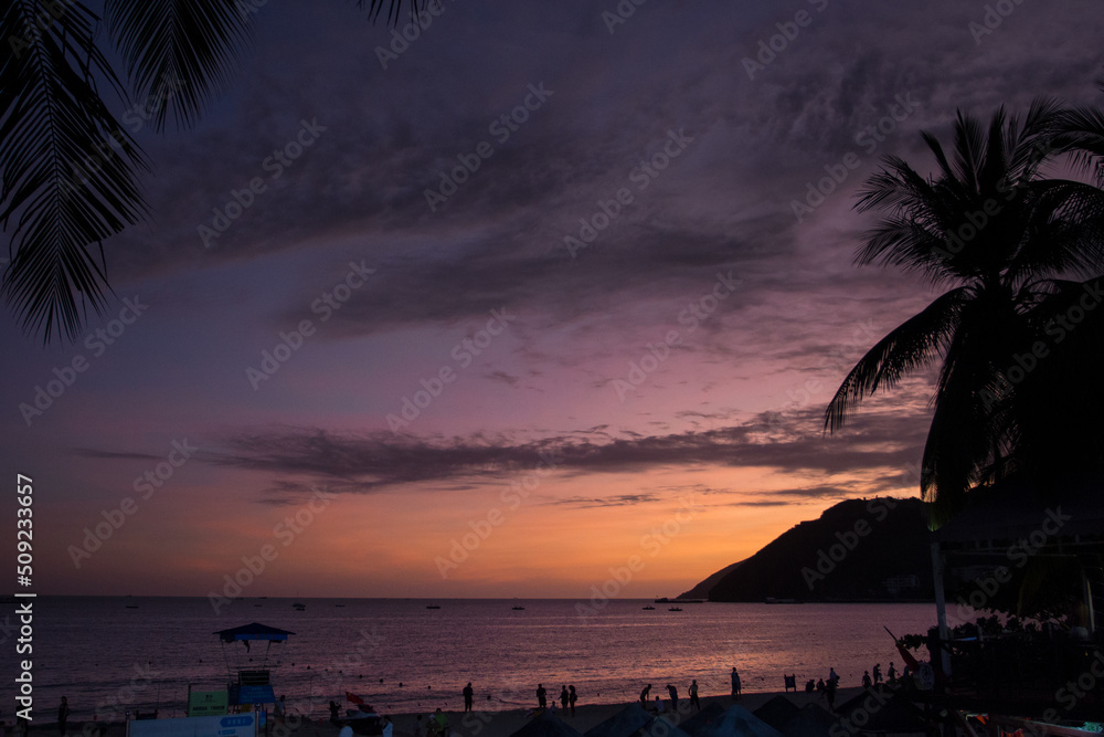 Zachód słońca w Sanya , chińskich Hawajach.
 - obrazy, fototapety, plakaty 