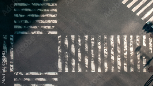 Fotografiet Elevated view over pedestrian crossing road intersection of Japan