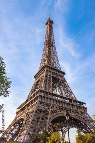 Eiffel Tower © adisa