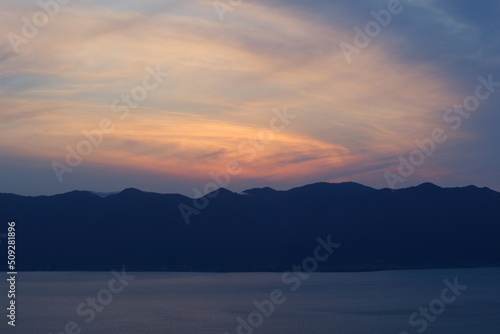 湖西の山と夕焼雲