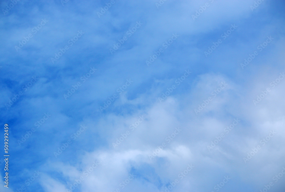 Obraz premium blue sky with white clouds