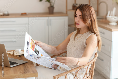 Beautiful young woman readi...