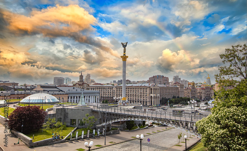 Independence Monument in Kyiv photo