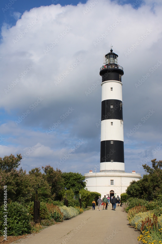 Phare de Chassiron sur l'île d'Oléron, phare rayé blanc et noir