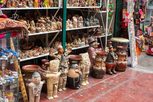 Mercado de artesanias Lima Peru
