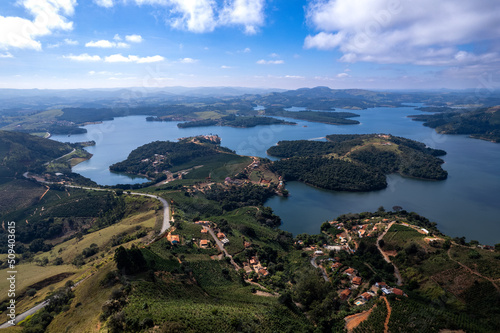 Fotografia aérea da represa de Caconde SP. Cidade do interior de São Paulo, Brasil. 2022.