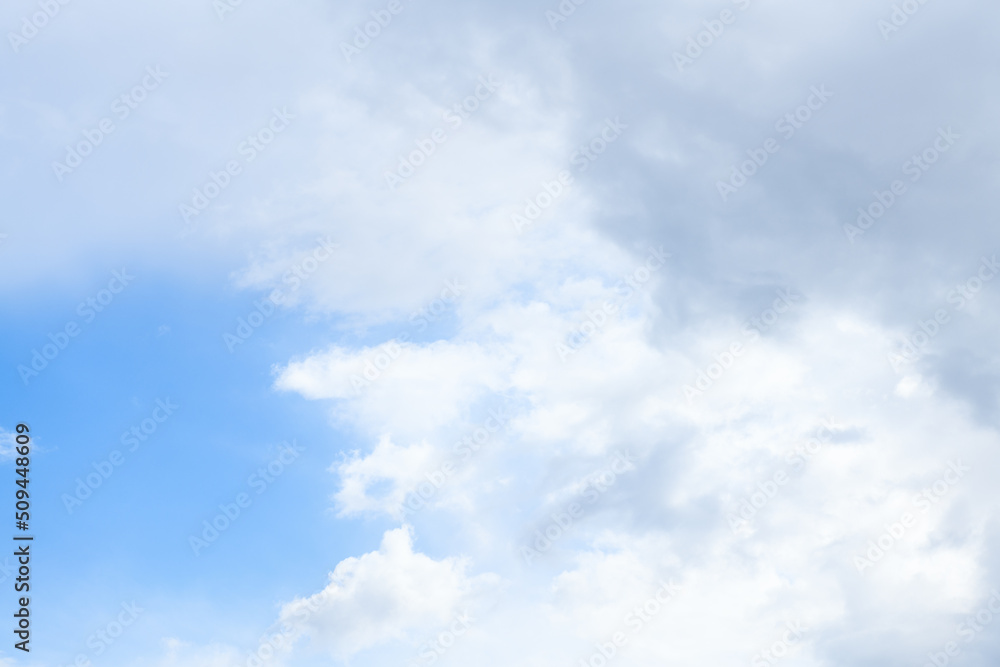 Obraz premium Blue sky with clouds. Sky background. Selective focus
