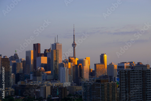 28,05,2022 Toronto, Canada. View of modern buildings at sunset in downtown Toronto, Ontario.