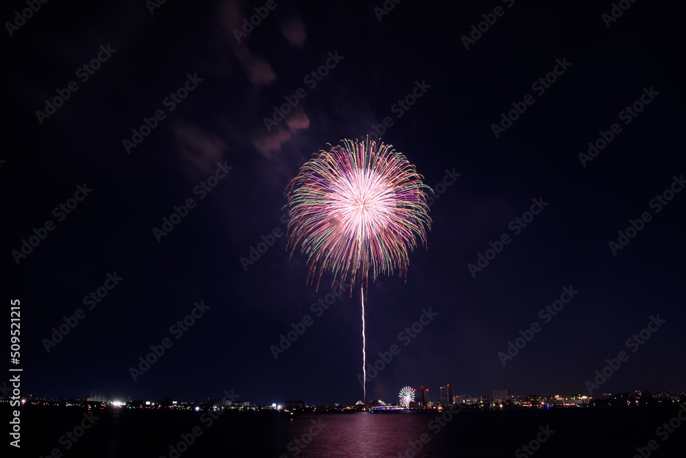 名港水上芸術花火の打上花火