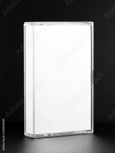 Foto Blank compact cassette tape box design mockup view
