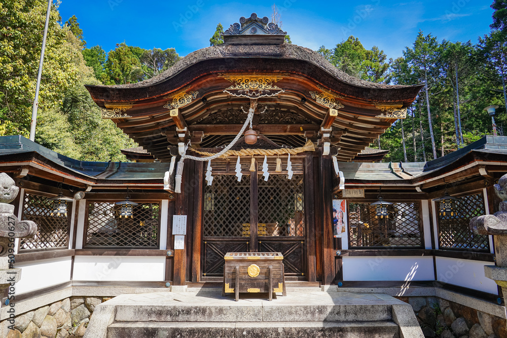 Fototapeta premium 「てんのうさん」こと大鳥神社祝詞殿（滋賀県甲賀市甲賀町）