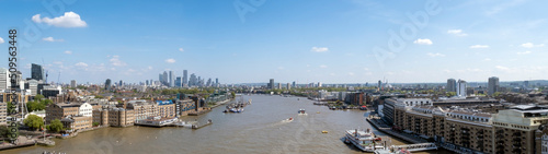 Large panoramic view of Thames river and London city © vadiml