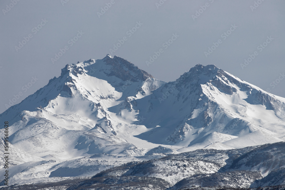 Obraz premium snow covered mountains in winter