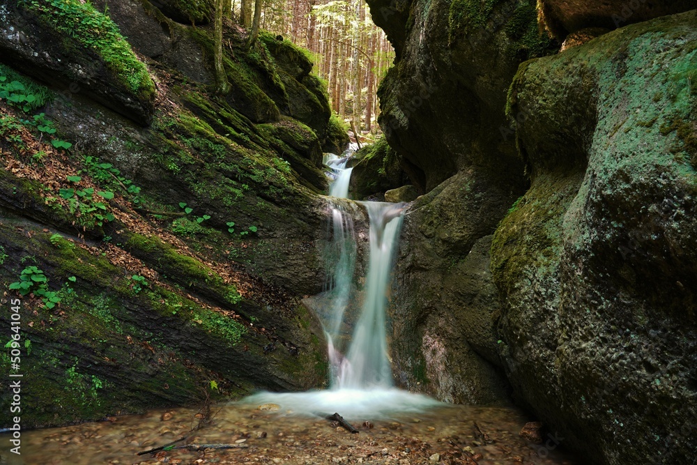 Obraz premium waterfall in the mountains