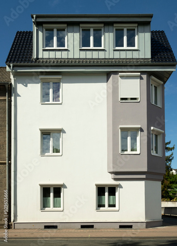 ドイツヨーロッパの街並み、中世の住宅、かわいいおうち、カラフルなアパート, © hirota