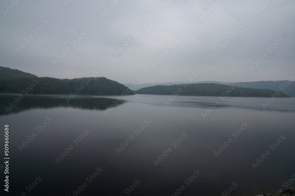 Ein großer See. Ein großer See.