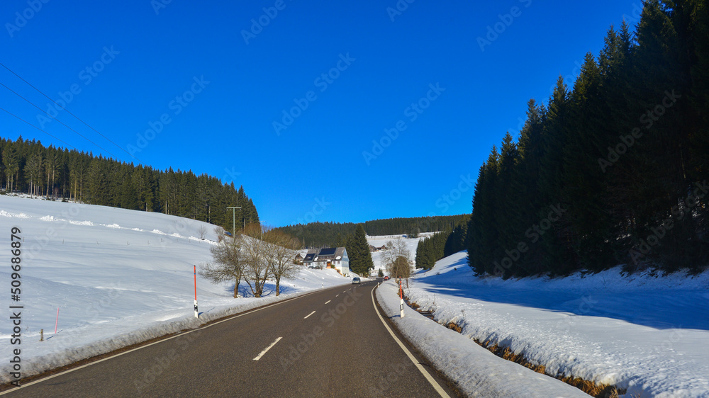 Bundesstraße 500 in Furtwangen im Schwarzwald