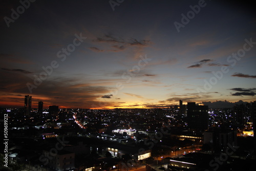 Wallpaper Mural Por do sol radiante com poucas nuvens Torontodigital.ca