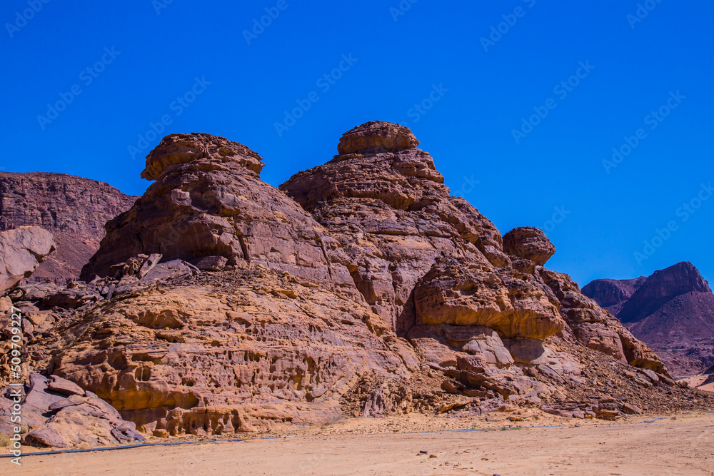 al ula rocks and limestones 