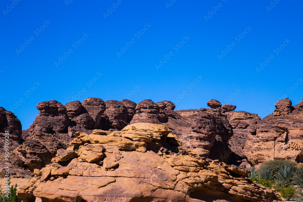 al ula naturalm rock formations 