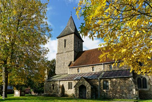 Fotografie St Leonard's Anglican parish church in Sandridge village in Hertfordshire, Engla