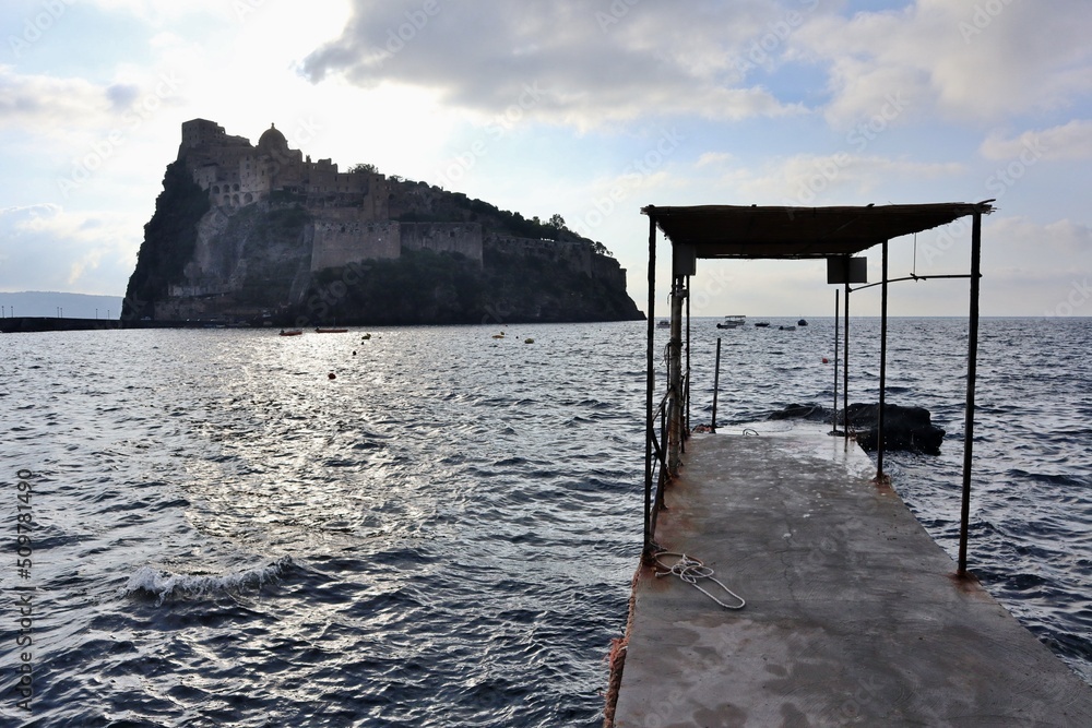Ischia - Castello Aragonese dal pontile di Cartaromana Ischia - Castello Aragonese dal pontile di Cartaromana