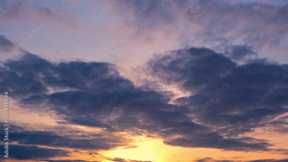 4K Sky Time lapse, Beautiful background, Sky Timelapse of horizon. Clouds At Sunrise. Summer sky
4K Sky Time lapse, Beautiful background, Sky Timelapse of horizon. Clouds At Sunrise. Summer sky