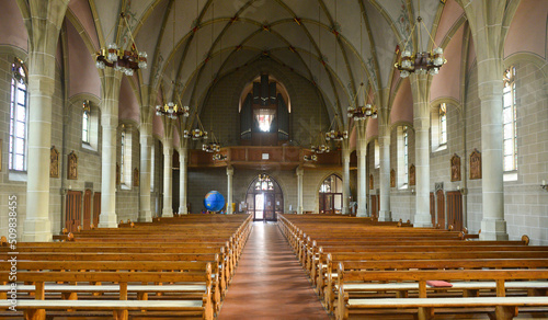 Innenansicht der katholischen Kirche St. Wendelin in Reilingen (Rhein-Neckar-Kreis, Baden-Württemberg)