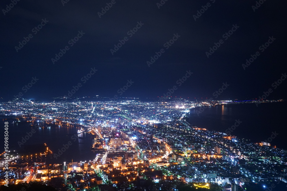 Fototapeta premium Night View from Mount Hakodate (Hakodateyama) in Hakodate, Hokkaido, Japan - 日本 北海道 函館市 函館山 夜景