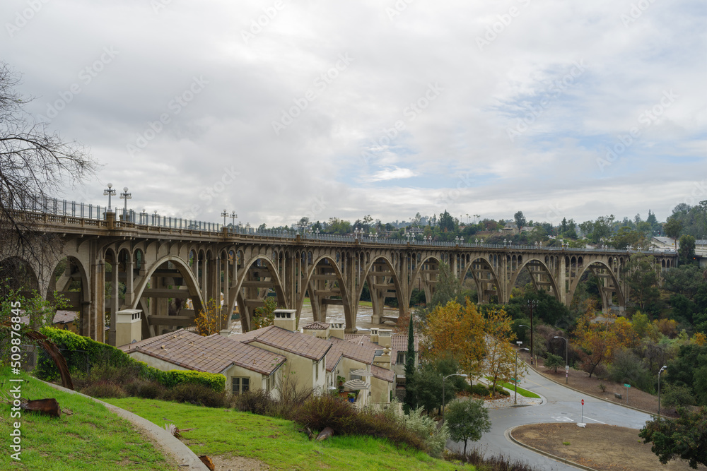 Image of the Colorado Street Bridge in Pasadena shown on a cloudy day.