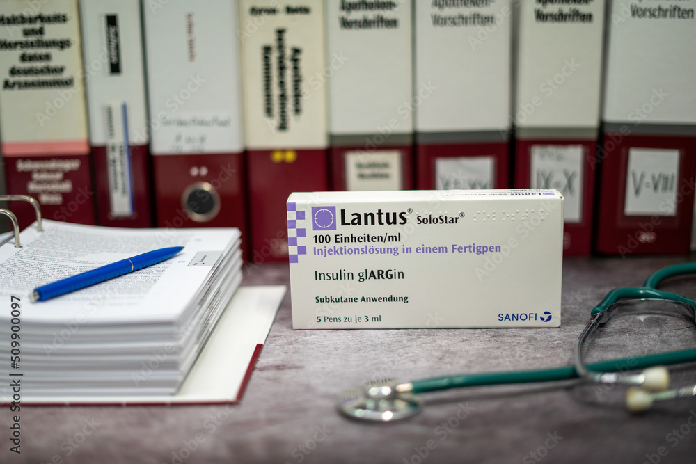 Lantus Drug containing Insulin glargine for management of type I and type II diabetes StockFoto