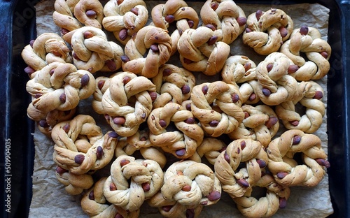 Taralli, donut-shaped savory biscuits with lard, pepper and almonds, typical of the southern regions of Italy. Especially in Naples in Campania.