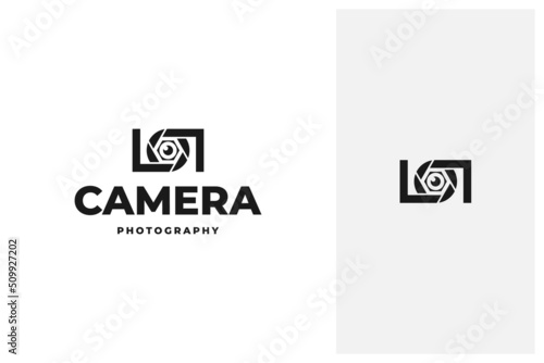 camera lens combined frame vector logo design