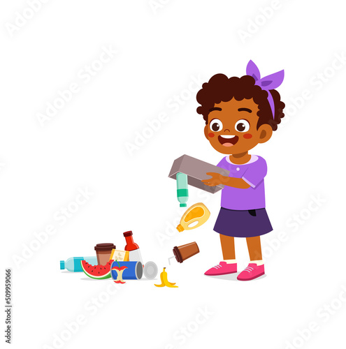 little kid with bad behavior do littering