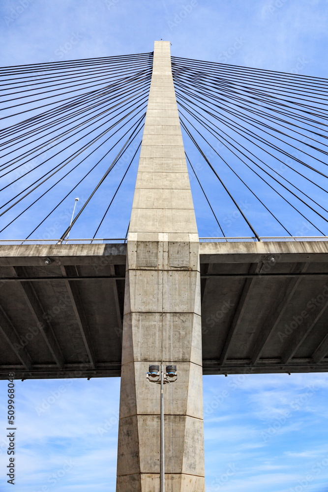 Obraz premium Bridge pylon