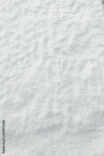白色のコンクリートの壁
