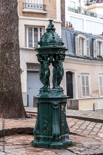Green painted metallic cary...